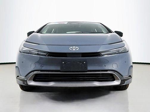2025 Toyota Prius XLE