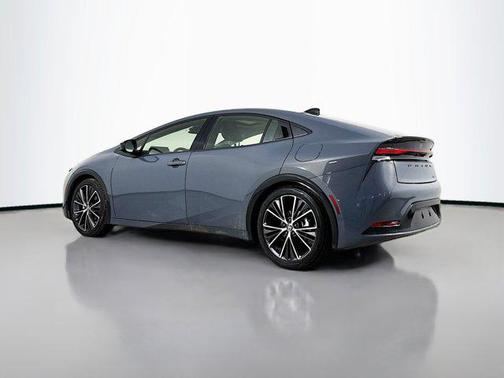 2025 Toyota Prius XLE