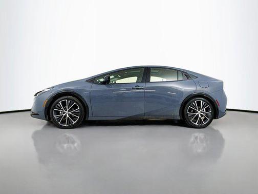 2025 Toyota Prius XLE