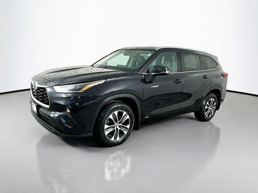 2021 Toyota Highlander Hybrid XLE