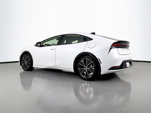 2025 Toyota Prius XLE