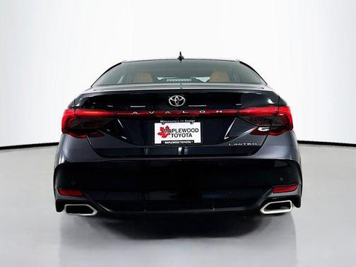 Midnight Black Metallic 2020 Toyota Avalon Limited