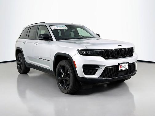 Silver Zynith 2024 Jeep Grand Cherokee Altitude