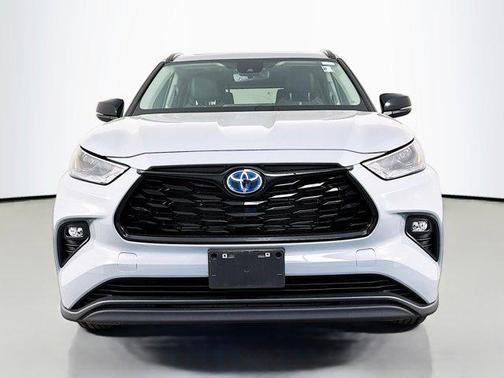 2024 Toyota Highlander Hybrid XLE