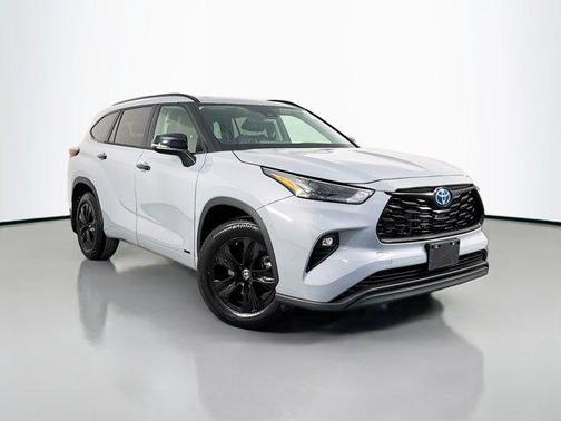 2024 Toyota Highlander Hybrid XLE