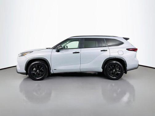 2024 Toyota Highlander Hybrid XLE