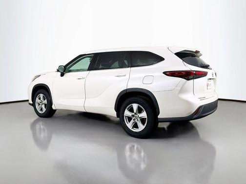 2020 Toyota Highlander LE