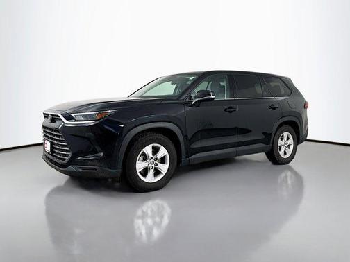2025 Toyota Highlander LE