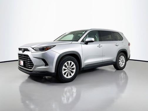 Celestial Silver Metallic 2025 Toyota Grand Highlander XLE