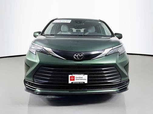 Cypress 2026 Toyota Sienna LE