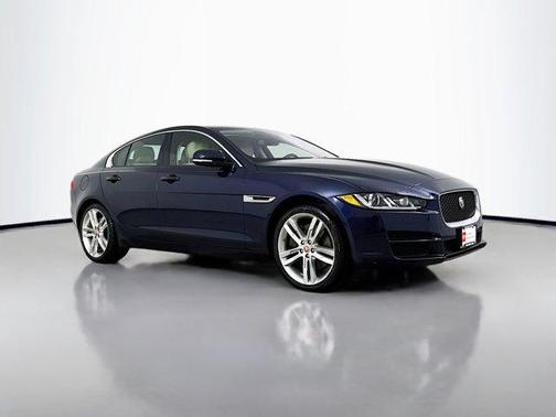 2017 Jaguar XE 35t Premium