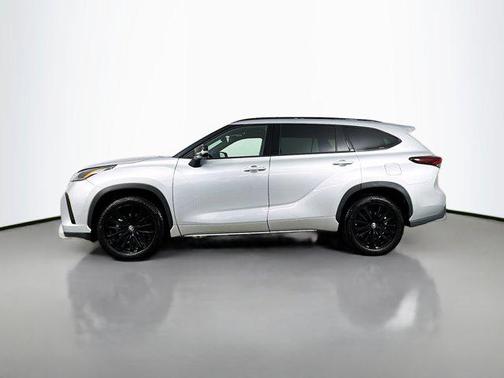 Celestial Silver Metallic 2025 Toyota Highlander XSE