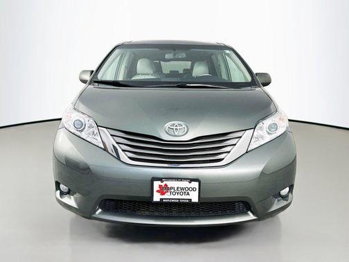 2014 Toyota Sienna XLE