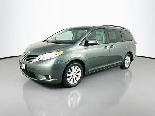 2014 Toyota Sienna XLE