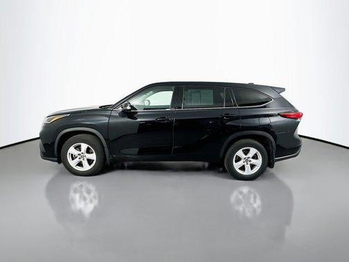 2021 Toyota Highlander LE