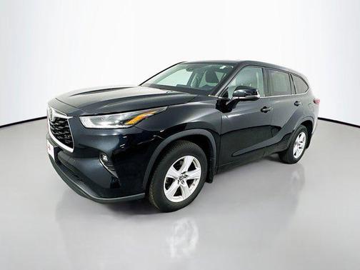 2021 Toyota Highlander LE
