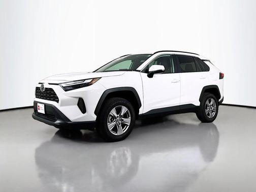 Ice Cap 2025 Toyota RAV4 XLE