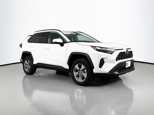 Ice Cap 2025 Toyota RAV4 XLE