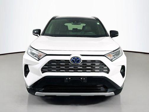 2020 Toyota RAV4 Hybrid SE