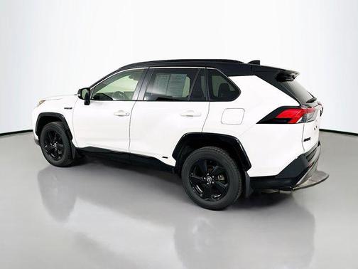 2020 Toyota RAV4 Hybrid SE