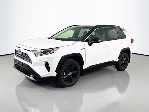 2020 Toyota RAV4 Hybrid SE