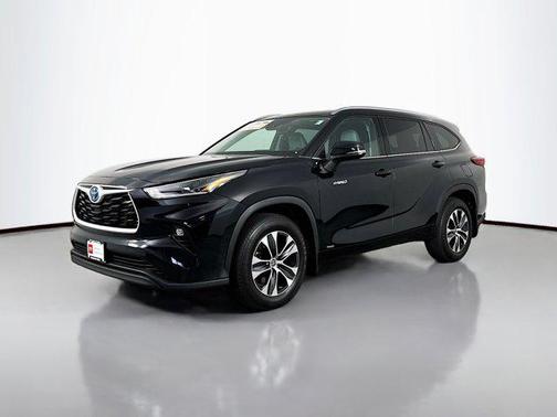 2021 Toyota Highlander Hybrid XLE