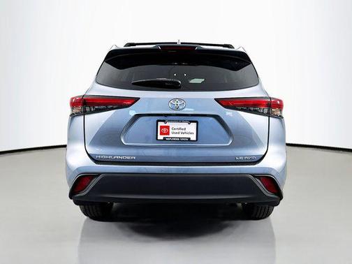 2021 Toyota Highlander LE