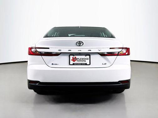 Ice Cap 2025 Toyota Camry LE