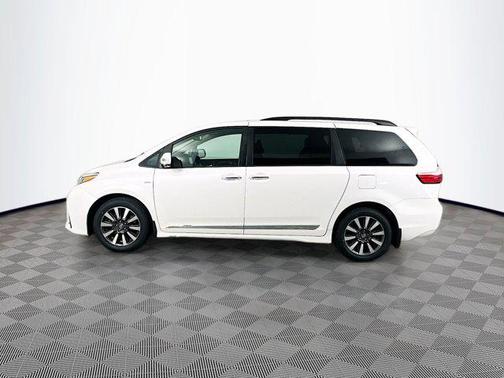 2019 Toyota Sienna Limited Premium