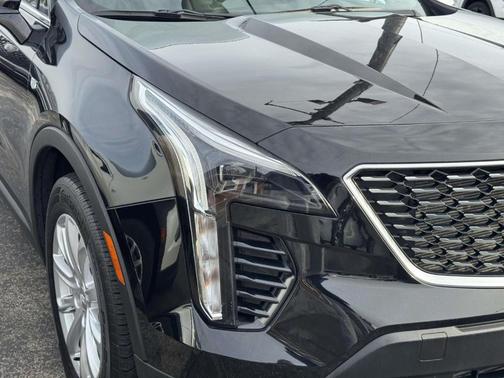 2022 Cadillac XT4 Luxury