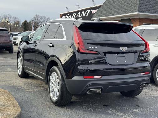 2022 Cadillac XT4 Luxury