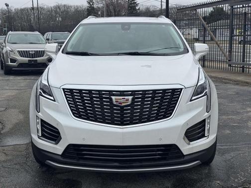 Crystal White Tri-Coat 2025 Cadillac XT5 Premium Luxury