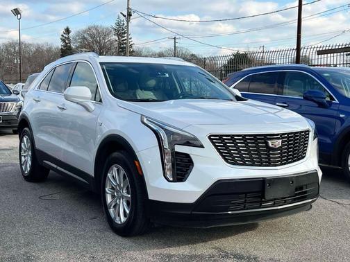 2023 Cadillac XT4 Luxury