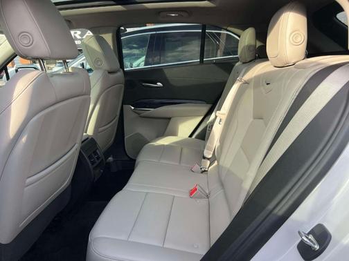 2023 Cadillac XT4 Luxury