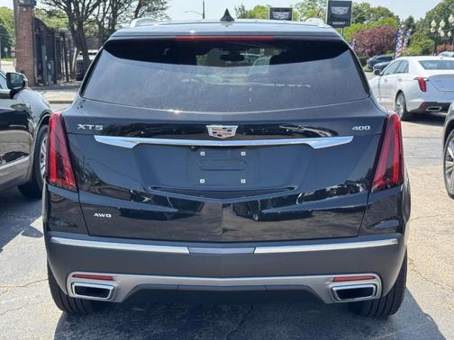 2022 Cadillac XT5 Premium Luxury