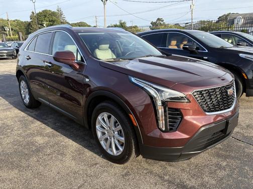 2023 Cadillac XT4 Luxury