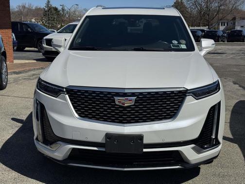 Crystal White Tri-Coat 2023 Cadillac XT6 Premium Luxury AWD