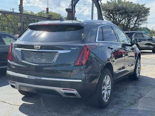 2022 Cadillac XT5 Premium Luxury