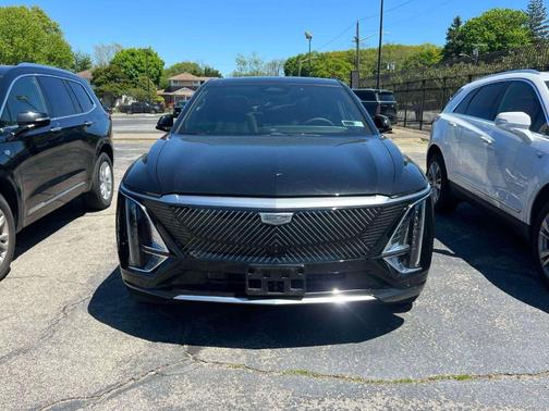 Stellar Black Metallic 2024 Cadillac LYRIQ Tech