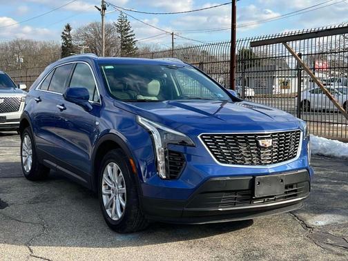 2023 Cadillac XT4 Luxury