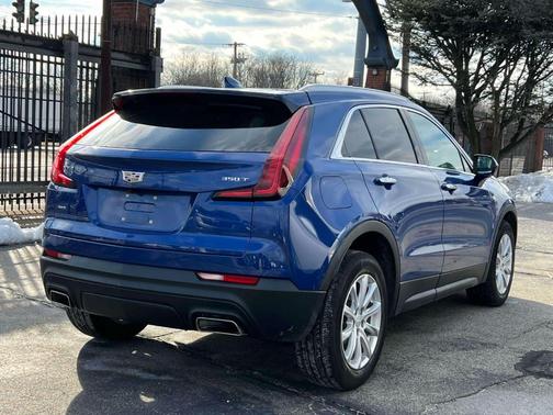 2023 Cadillac XT4 Luxury