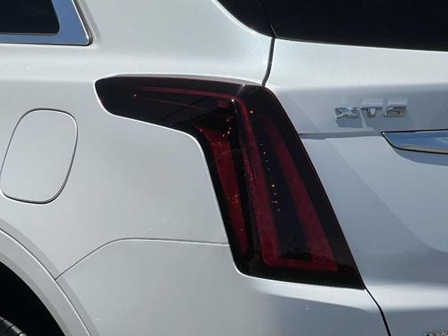 Crystal White Tri-Coat 2023 Cadillac XT5 Premium Luxury