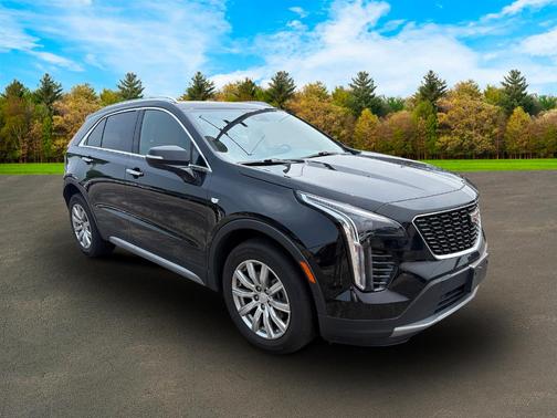 2022 Cadillac XT4 Premium Luxury