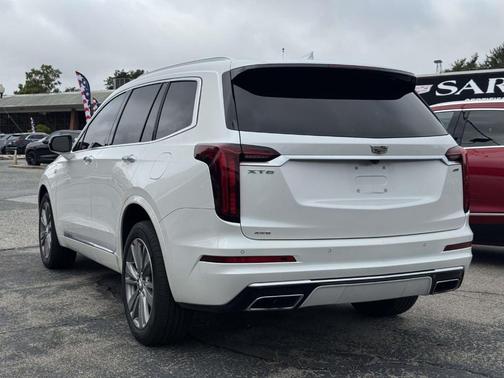 2022 Cadillac XT6 Premium Luxury AWD