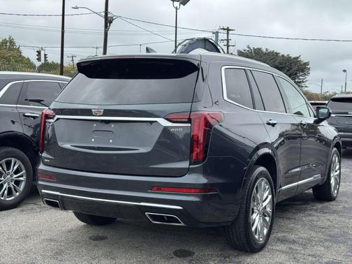 2022 Cadillac XT6 Premium Luxury AWD