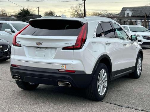 2022 Cadillac XT4 Luxury