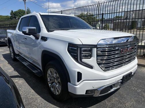 Summit White 2022 GMC Sierra 1500 Denali