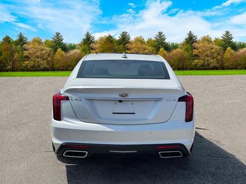 2022 Cadillac CT5 Luxury AWD