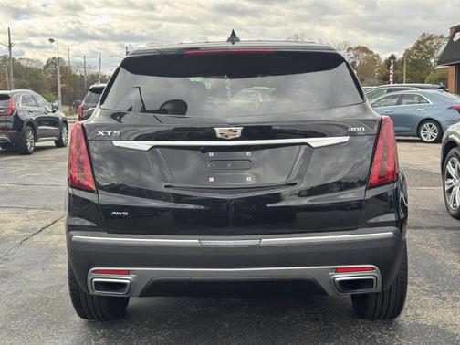 2022 Cadillac XT5 Premium Luxury