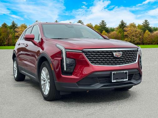 2024 Cadillac XT4 Luxury